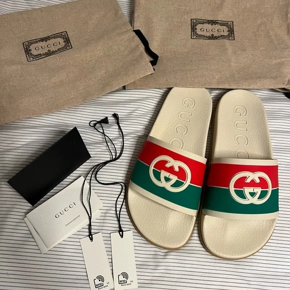Gucci | Shoes | Gucci Sandal Rubber Gg Interlock  display picture 2